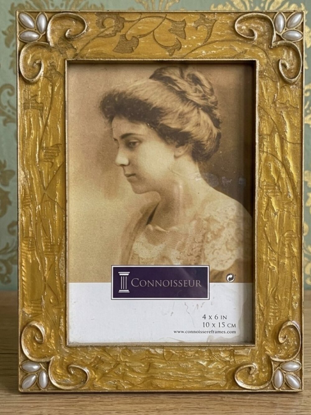 Vintage Style Ornate Gold Enamel 4x6 Photo Frame Faux Pearl Accents Romantic